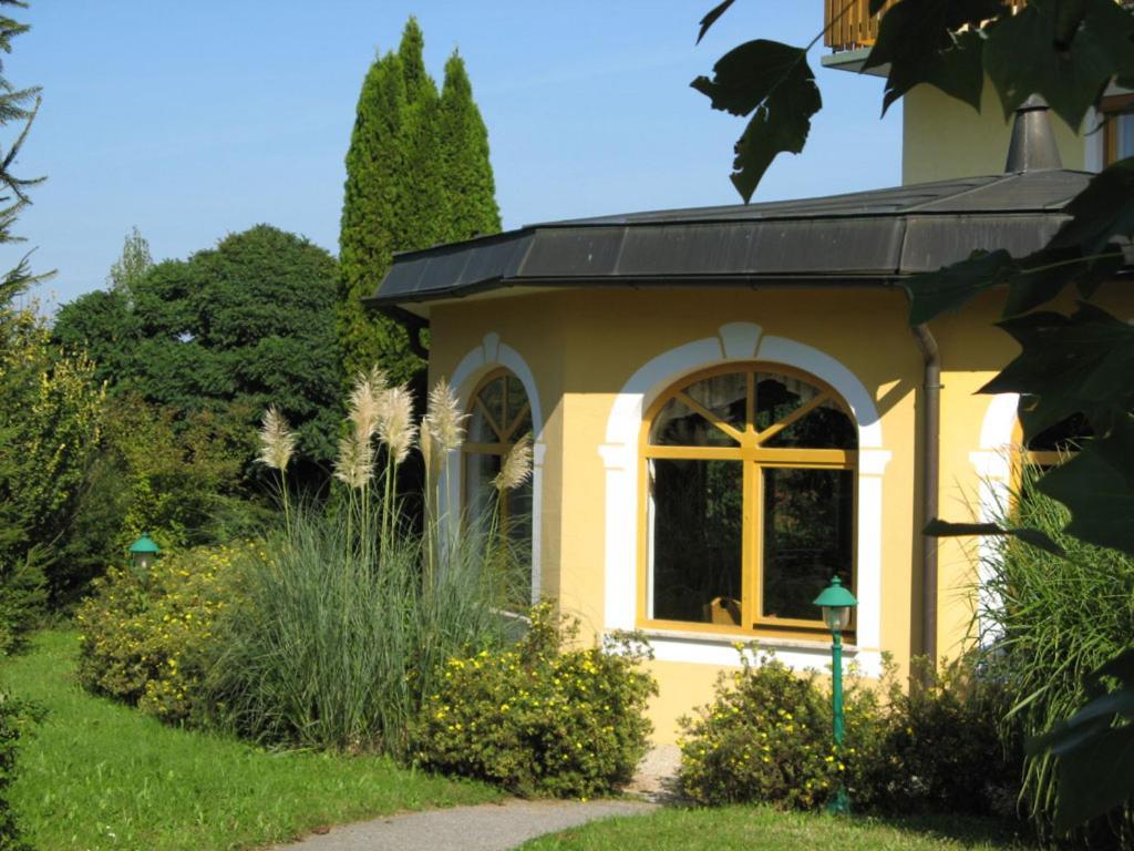 ホテル Dreilandhof Fürstenfeld エクステリア 写真